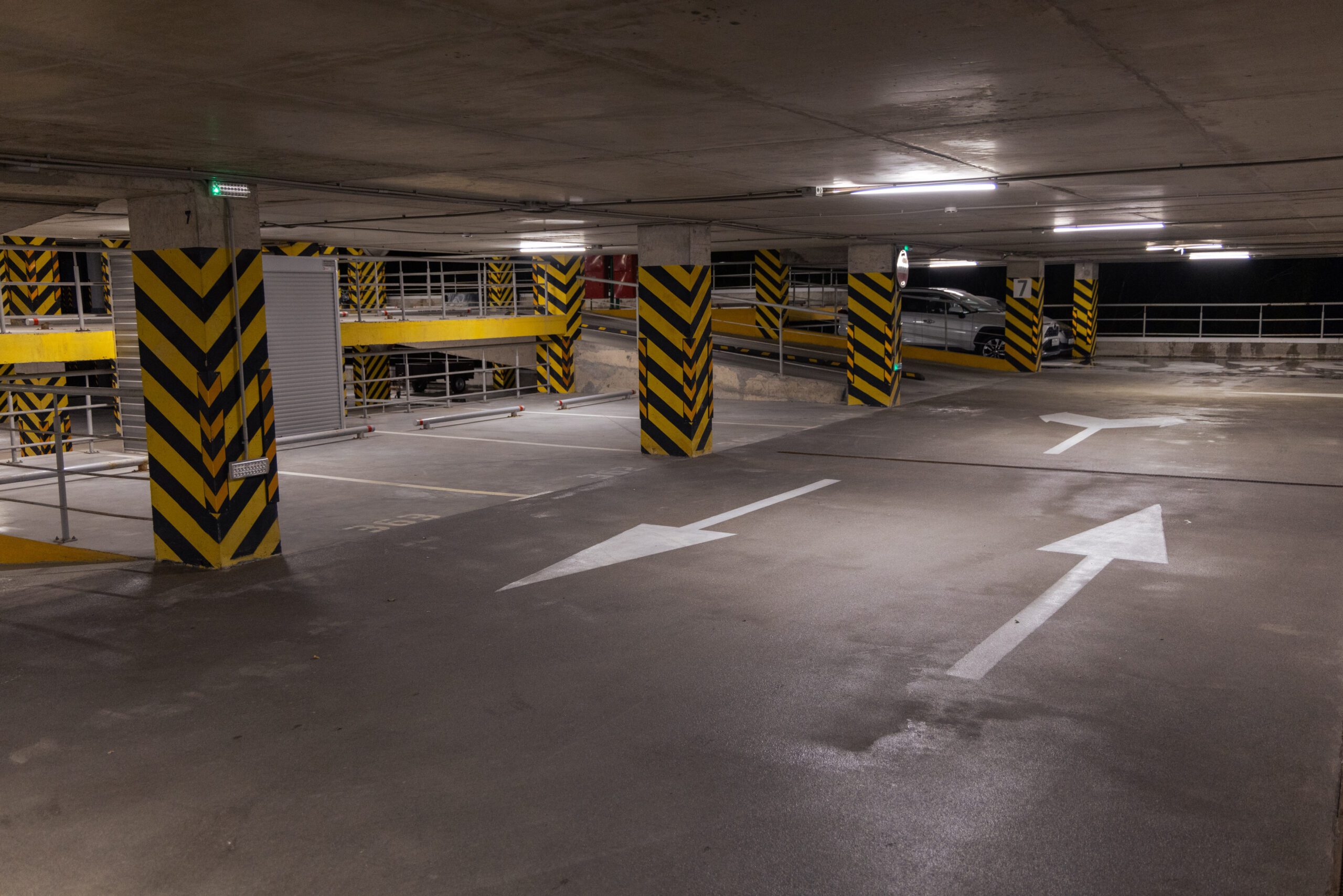 Pisos industriales para estacionamientos y estacionamientos subterráneos