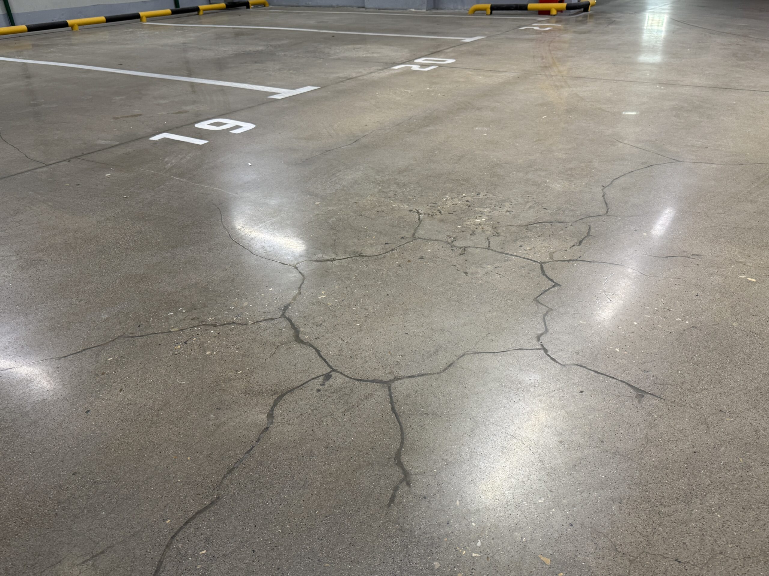 Complejo de trabajos de reparación local de superficies