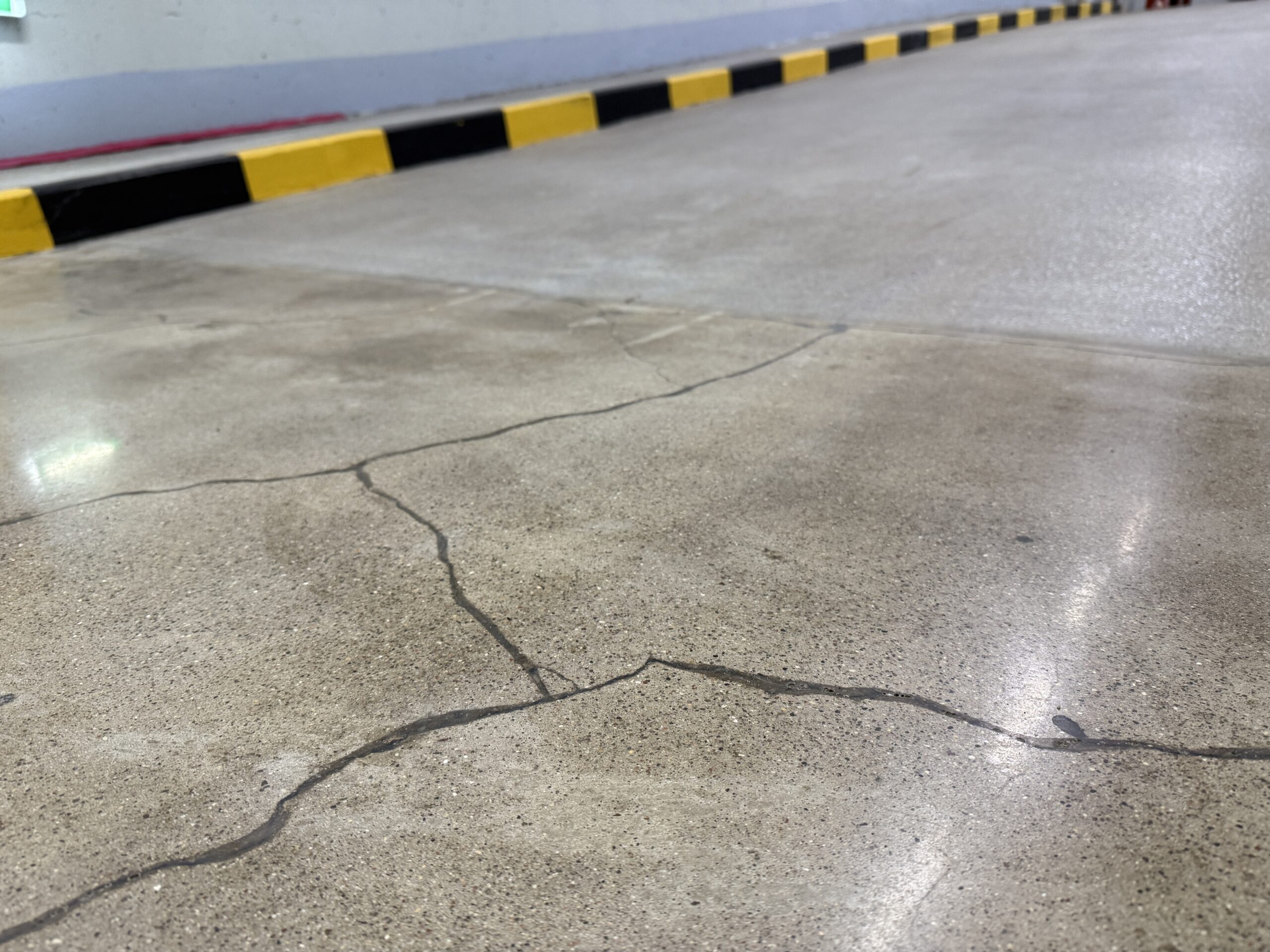 Complejo de trabajos de reparación local de superficies