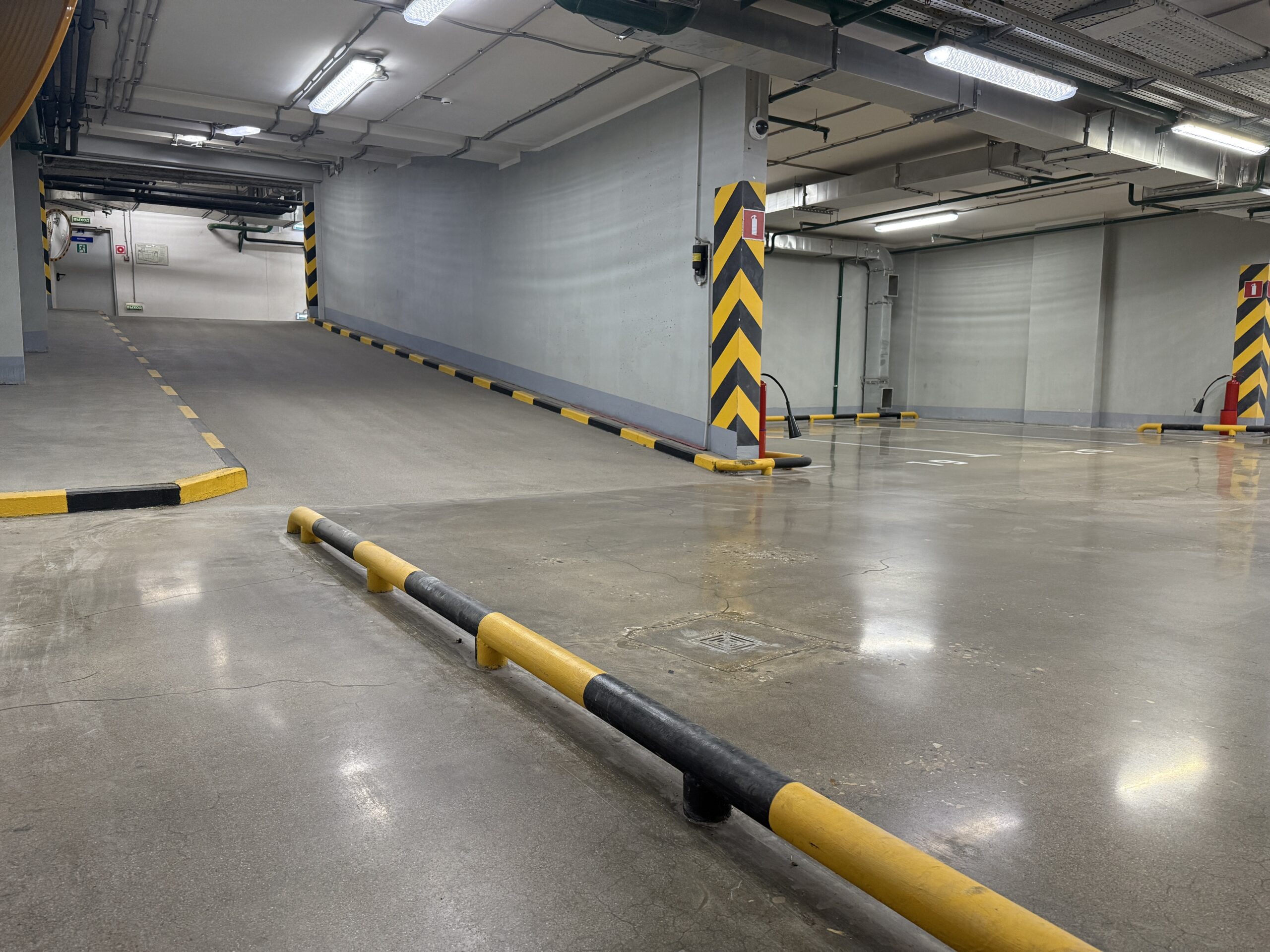 Pisos industriales para estacionamientos y estacionamientos subterráneos